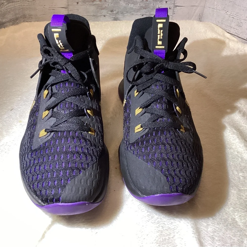 Nike Black and Purple Lebron Witness Basketball Shoes Size 11.5 - Picture 2 of 10